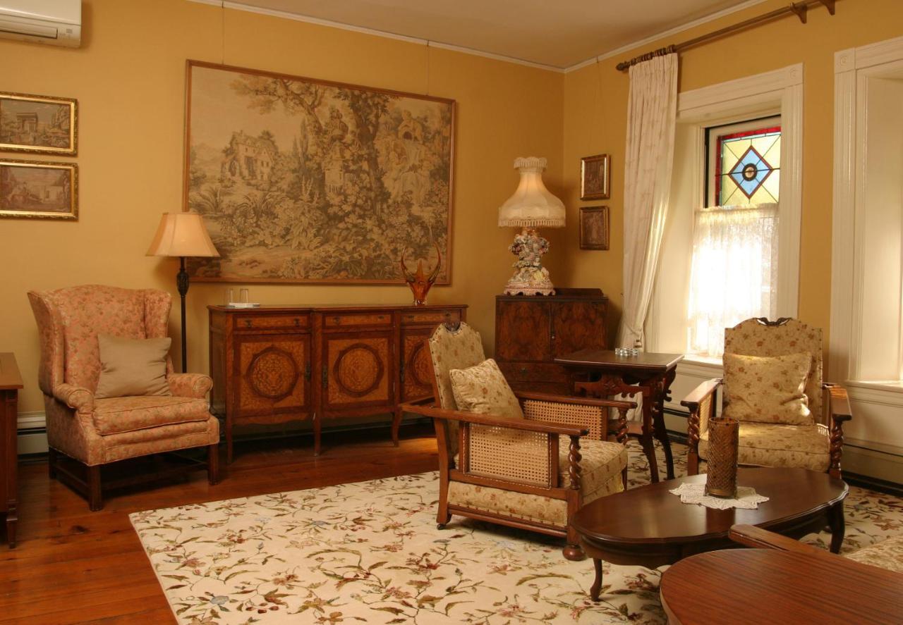 Grand Victorian Bed and Breakfast Niagara Falls Exteriör bild